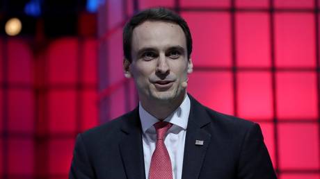 "Манипуляции временем и пространством": Трамп раскрывает секретные технологии США