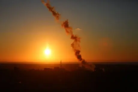 Индия наносит авиаудары по мечетям в Пакистане: Исламабад грозит ответом