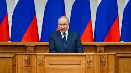 Путин: Россия добьётся своих целей без крайних мер, но ядерный вариант остаётся на столе