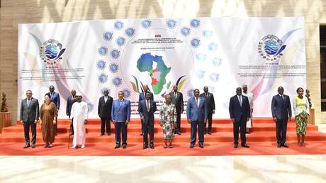 Руанда обвиняет ЭКОЦАС в лишении её права на председательство и выходит из организации