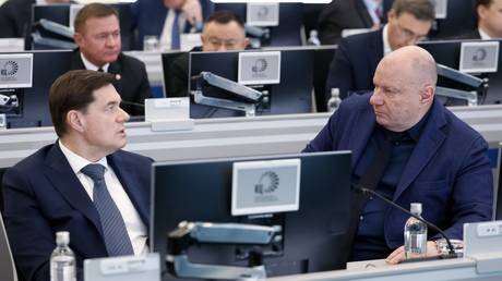 Состояние богатейших людей России растет - Bloomberg