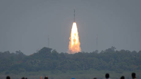 Индия наращивает космическую разведку: 52 спутника для контроля границ с Китаем и Пакистаном