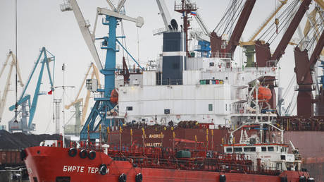 Индия скупает 80% российской нефти Urals: как конфликты меняют энергорынок