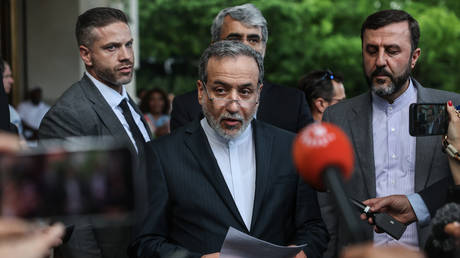 «Оскорбления должны прекратиться»: Иран поставил условие для возобновления ядерных переговоров