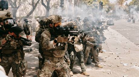 Фотожурналист New York Post ранен резиновой пулей во время протестов против иммиграционных рейдов