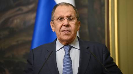 Лавров сравнил действия Киева и нацистской Германии: "Сжигали тех, кого хотели поработить