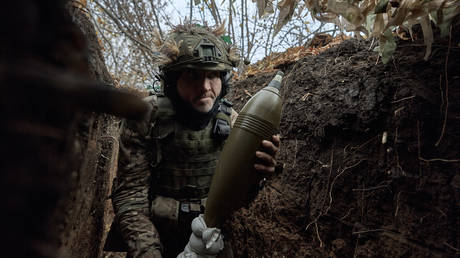 Сербия продолжает тайные поставки оружия Украине через третьи страны – СВР