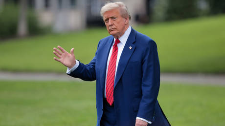 Пакистан выдвинул Трампа на Нобелевскую премию мира, Индия отрицает его роль