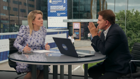 Захарова: "Трамп может вернуть Америке здравый смысл"