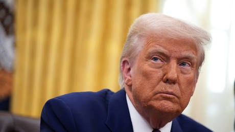 Trump snubs Zelensky meeting — RT World News