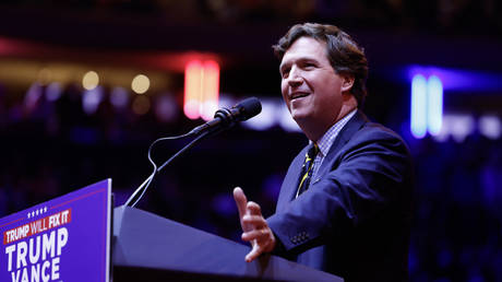 «США — соучастники ударов Израиля по ядерным объектам Ирана»: Карлсон предупредил о риске большой войны