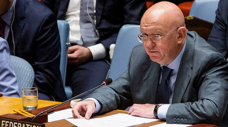 «Зеленский политически мертв»: Небензя обвинил Киев в краже миллиардов и срыве мирных соглашений