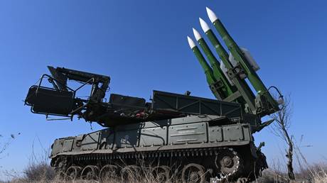 Массированный налёт ВСУ: Минобороны РФ сообщило о перехвате сотни беспилотников