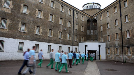 ЕС в тисках тюремного кризиса: экстренные меры и спорная "экспортная" стратегия