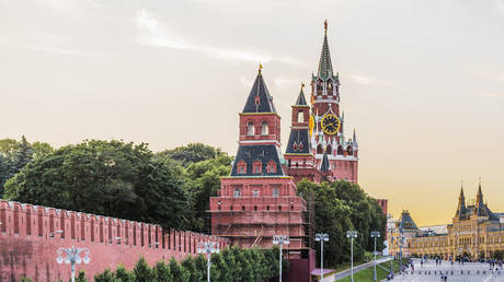 Песков: Россия выработала иммунитет к санкциям и готова отстаивать свои интересы