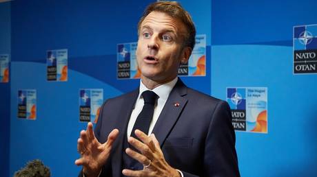 Макрон обсудил с Путиным ядерную безопасность, но не увидел прогресса по Украине