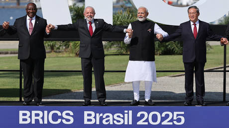 БРИКС осуждает терроризм: Моди призвал к единству и санкциям на саммите в Рио-де-Жанейро
