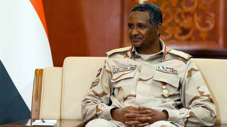 В Судане создано параллельное правительство: Генерал Дагало возглавил президентский совет