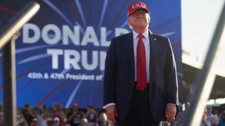 Трамп признал: Россия успешно справляется с санкциями, но давление может возрасти