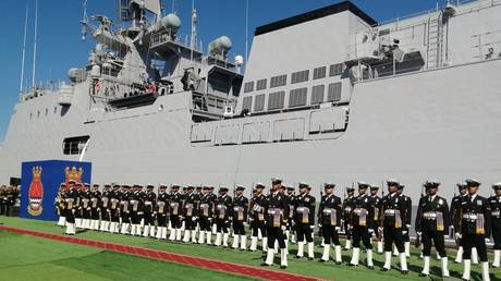 Россия предложила Индии судостроительное партнерство для "Сделано в Индии"