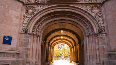 Россия запретила Йельский университет