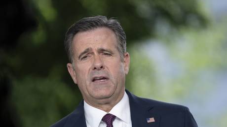 "Сфабрикованное дело": глава ЦРУ раскрыл манипуляции Обамы в "расследовании" о вмешательстве России