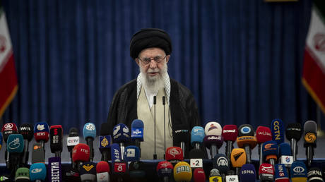 Доверие потеряно: как агрессия Израиля и двойная игра США изменили стратегию Ирана