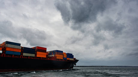 Протекционизм Трамва: как тарифы лишают мировую экономику $2 трлн и меняют глобальные цепочки