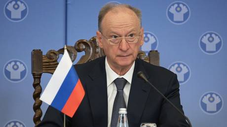 Кремль обвиняет Лондон в попытках сорвать нормализацию отношений США и России