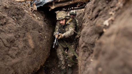 Коррупция на передовой: как украинские командиры провоцируют дезертирство солдат