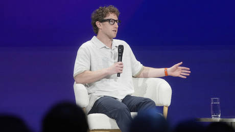 Meta создаёт лабораторию сверхразума: гонка за искусственным интеллектом человеческого уровня