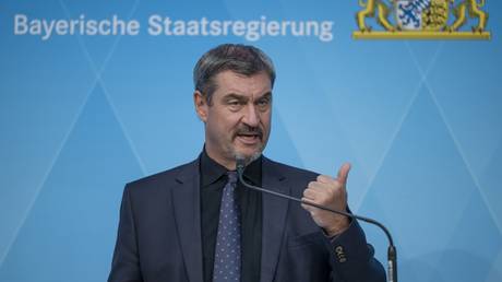 Излишняя щедрость вредит трудоустройству: Зедер призвал урезать пособия для украинских беженцев