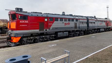 Атака дронов в Волгоградской области: перебои в движении поездов и отключение электричества