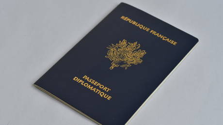 Алжир и Франция: визовая война на фоне дипломатического кризиса