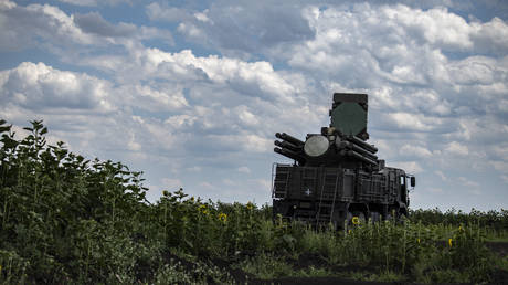 Ночной налет дронов на Россию: ПВО отразила десятки атак, сообщает Минобороны
