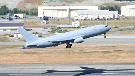 Саммит Путина и Трампа на Аляске: Военная база стала ареной для диалога