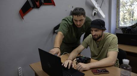 Эвакуация 73 детей с особенностями развития после атаки дрона в Ростовской области