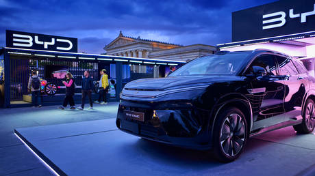 Китайский гигант BYD наращивает присутствие в Индии на фоне потепления двусторонних отношений