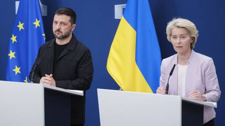 «Запасной выход» для Трампа: Европа видит в новой риторике США подготовку к сдаче Украины