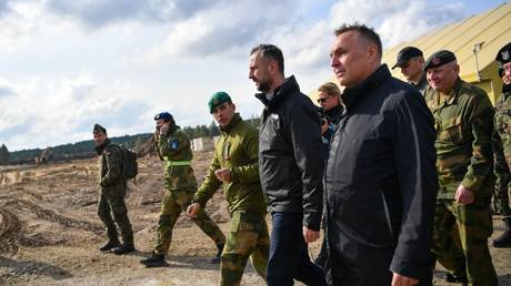 Норвегия открыла в Польше учебный центр для украинских военных, ЕС строит «стену дронов»