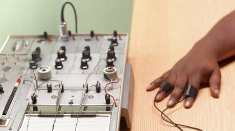 Пентагон ужесточает режим секретности: тысячи сотрудников подпишут NDA и пройдут детектор лжи