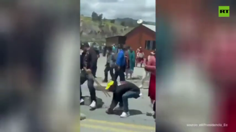 Нападение на президента Эквадора в разгар протестов