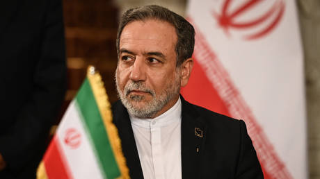 Иран приостановил соглашение с МАГАТЭ, обвинив Запад в нарушении прав Тегерана