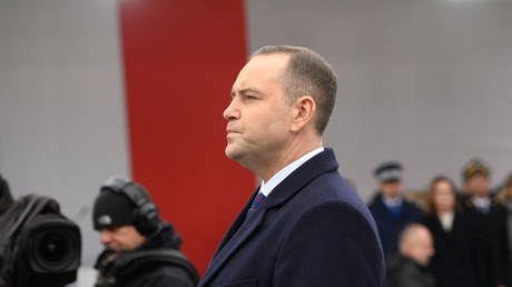 Польша ставит условия: Варшава требует благодарности и решения исторических споров от Киева