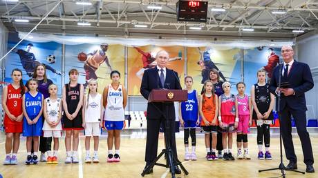 «Жидкий яд» под запретом: Путин поддержал идею полного запрета вейпов в России