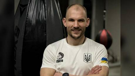 Водитель Анджелины Джоли мобилизован на блокпосту: скандал вокруг методов Киева