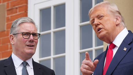 Трамп обвинил BBC во вмешательстве в выборы и поблагодарил Telegraph за разоблачение