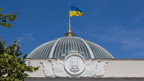 «Ящик Пандоры» для Зеленского: как дело о взятках в энергетике добралось до его «кошелька»