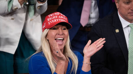 Мэджори Тейлор Грин: Мятежница под прицелом