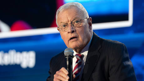 «Последние два метра» к миру: Вашингтон давит на Киев, требуя принять спорный план